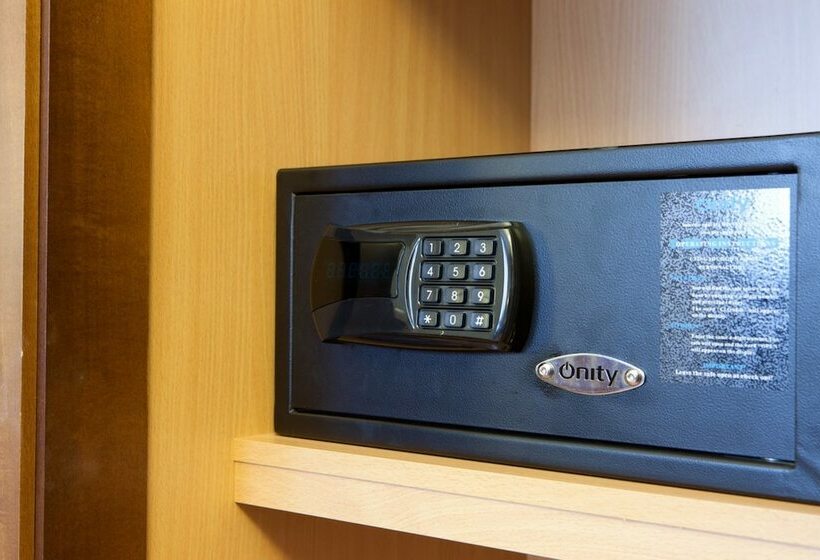 Номер Стандарт Трехместный, Porcel Avant