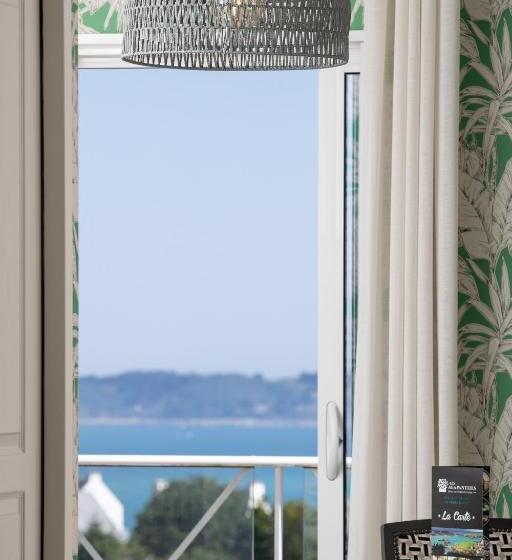 Номер Стандарт Вид на Море с Балконом, Hôtel Les Agapanthes