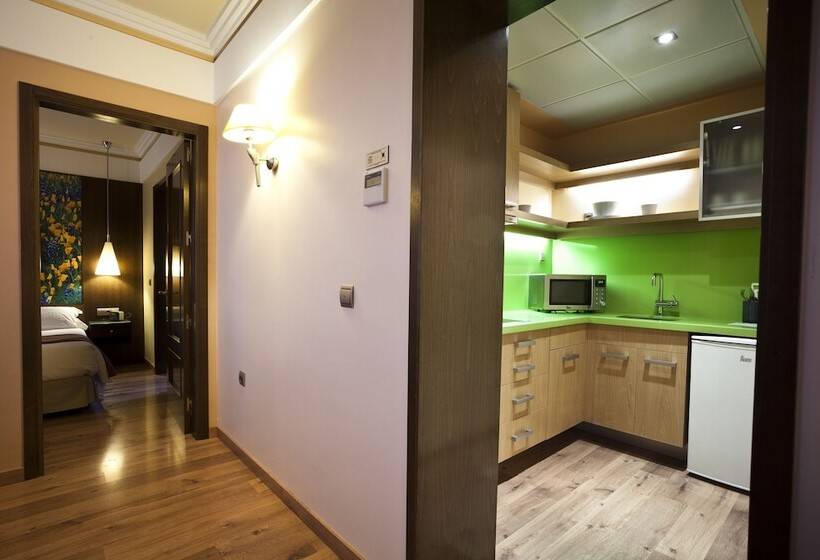 수피리어 스위트, Suites Gran Via 44