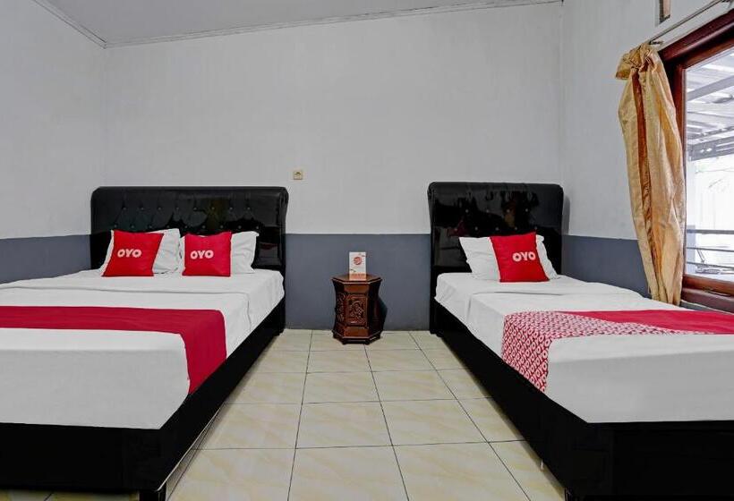 家庭间, Oyo 90405 Penginapan Sasti Kuningan