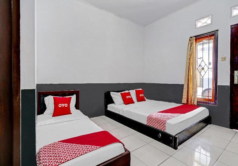 Семейный Номер Deluxe, Oyo 90405 Penginapan Sasti Kuningan