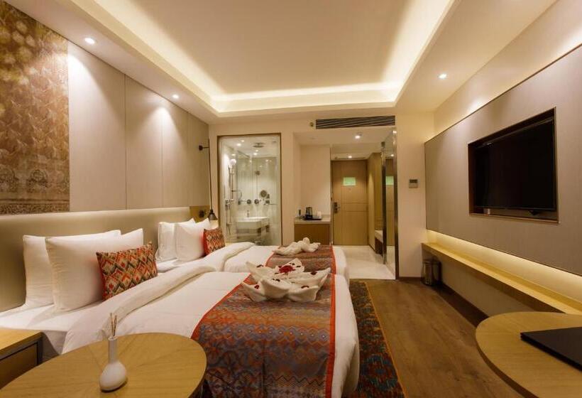 Номер Deluxe, Sayaji Jamnagar