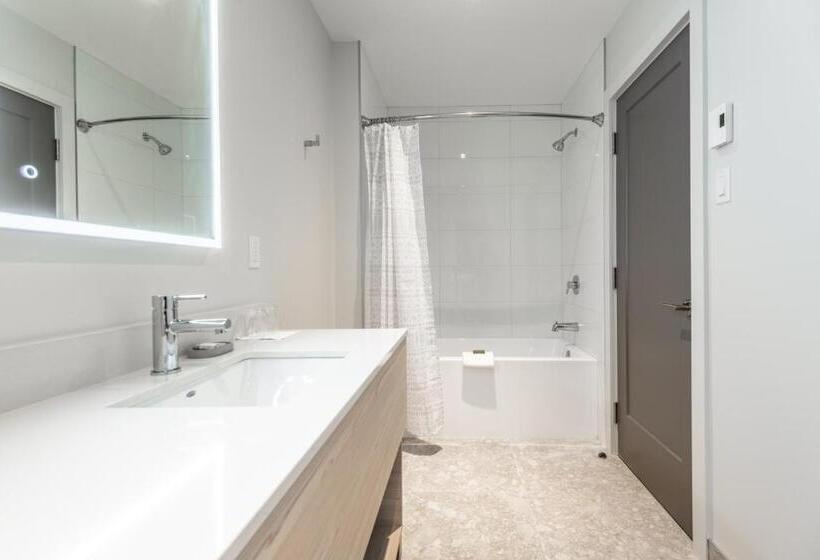 اتاق لوکس با تخت بزرگ, Suites Du Lac Moore