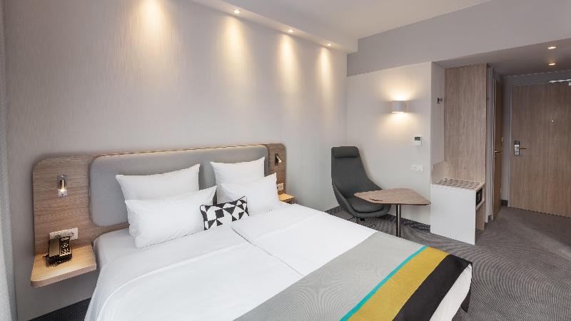 Номер Стандарт, Holiday Inn Express Düsseldorf   Hauptbahnhof, An Ihg