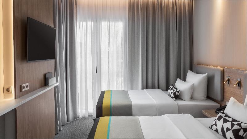 Номер Стандарт, Holiday Inn Express Düsseldorf   Hauptbahnhof, An Ihg