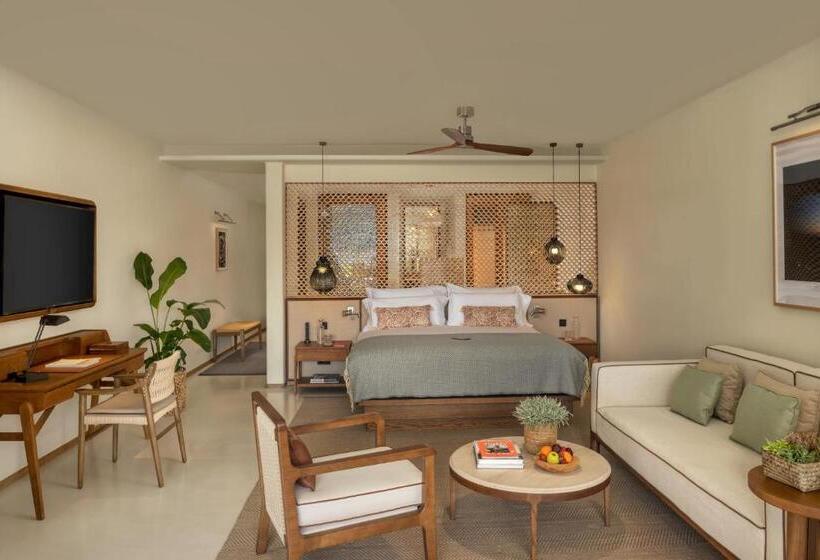 Полулюкс, Six Senses Ibiza