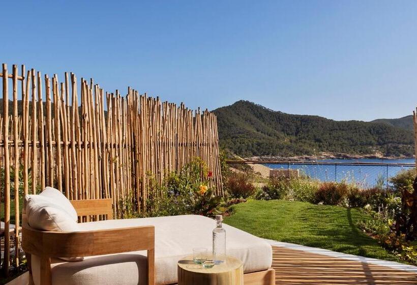 Номер Deluxe Вид на Море, Six Senses Ibiza
