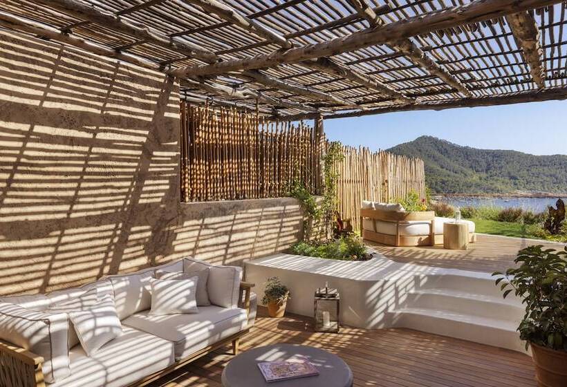 Номер Deluxe Вид на Море, Six Senses Ibiza