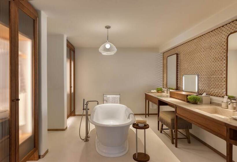 Полулюкс Премиум Вид на Море, Six Senses Ibiza