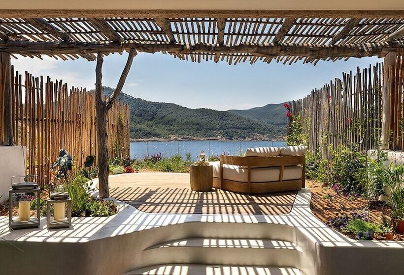 Полулюкс Премиум Вид на Море, Six Senses Ibiza