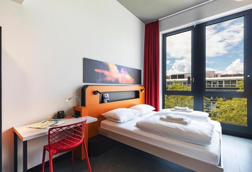 Номер Стандарт, Meininger Hotel Genève Centre Charmilles