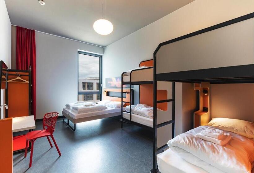 Quarto Familiar, Meininger Hotel Genève Centre Charmilles