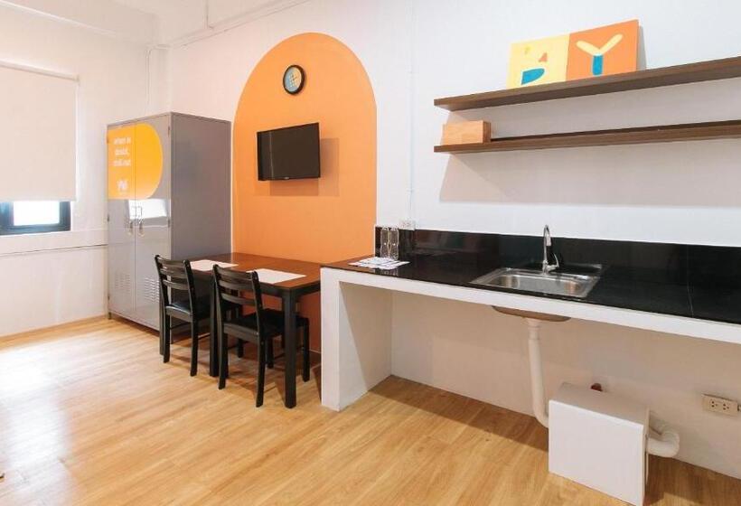 חדר דלוקס, Sans Hotel Laperal Manila