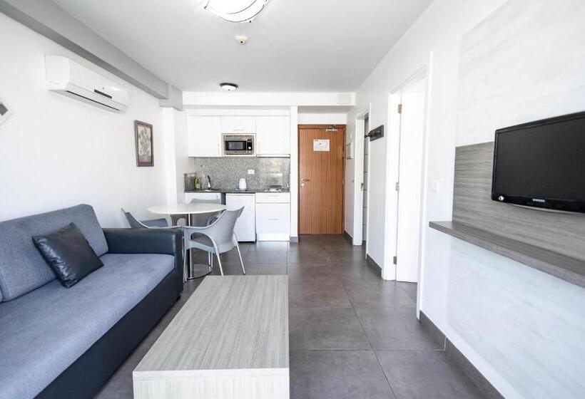 Apartamento 1 Dormitório com Terraço, Servatur Castillo de Sol