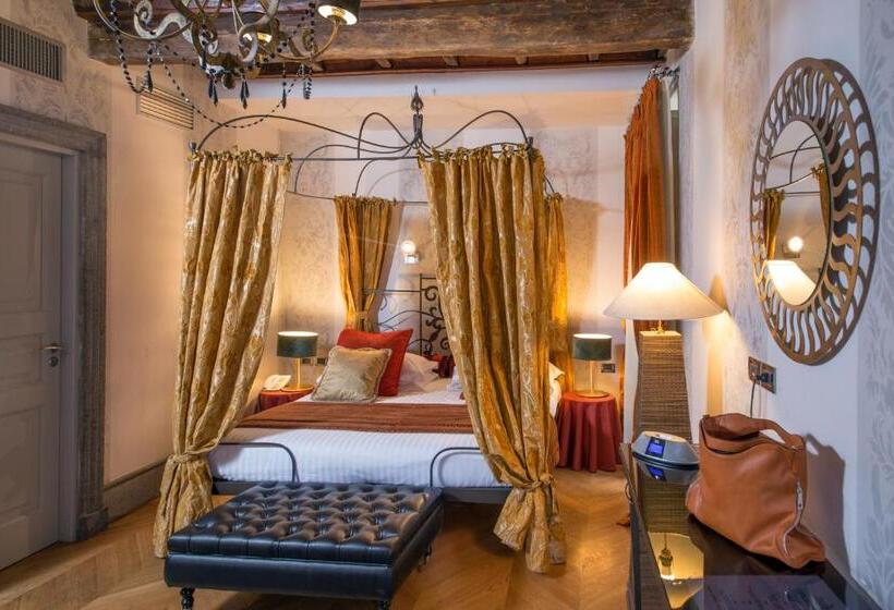 سوییت جونیور, The Inn At The Roman Forum