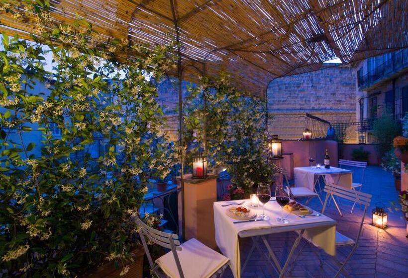 آپارتمان 1 خوابه با تراس, The Inn At The Roman Forum