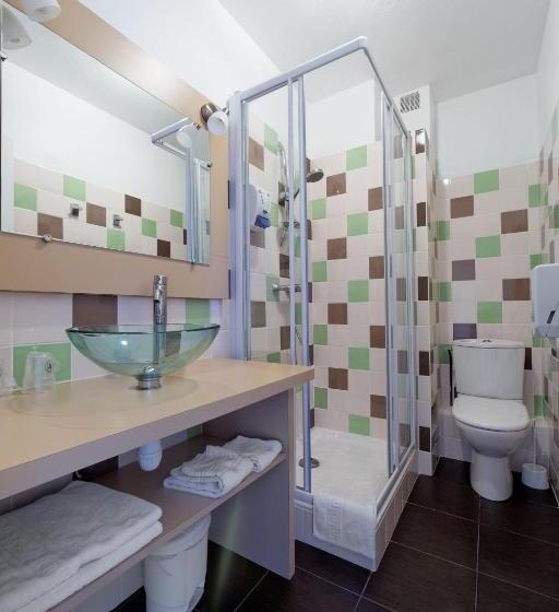 Номер Комфорт, The Originals City, Hôtel Armen Le Triton, Roscoff