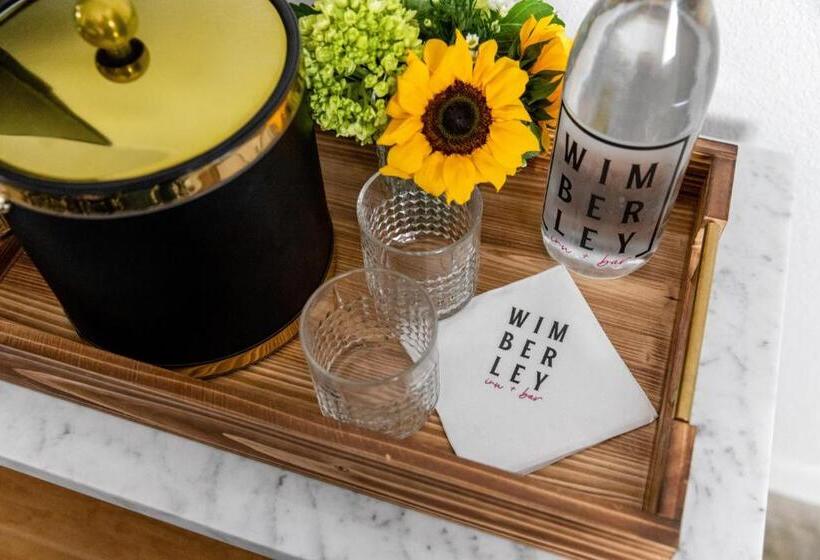 수피리어 스위트, Wimberley Inn & Bar
