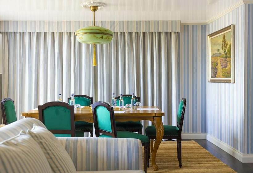 Пентхаус Люкс, Graduate By Hilton Cambridge