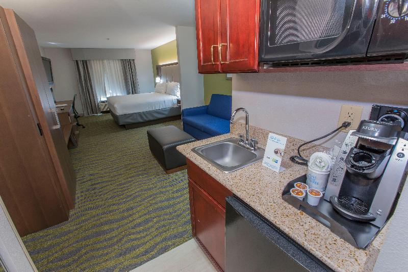 Стандартный Номер Кровать Кинг, Holiday Inn Express Hotel & Suites Mcdonough, An Ihg