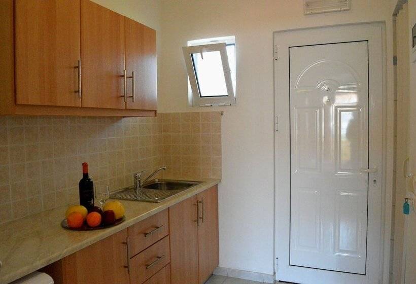 Студия Стандарт, Konstantina Apartments