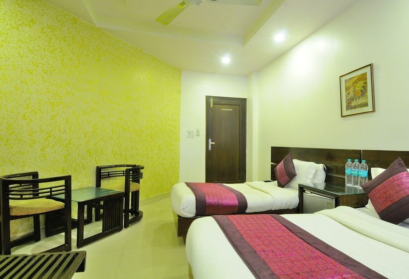 اتاق لوکس, Maya Cottage