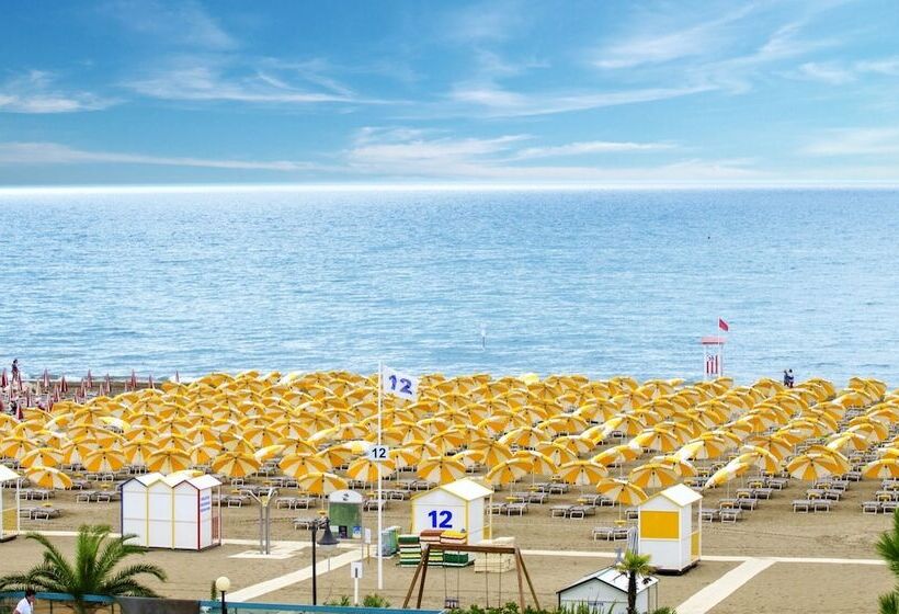 带海景的标准房, Marisa