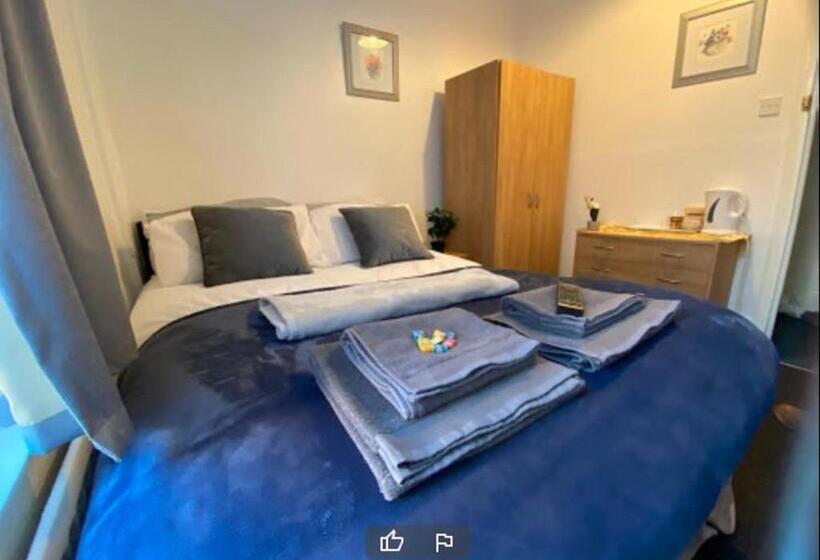 Номер Стандарт Совместная Ванная, Tudor Lodge  Redcar Beach