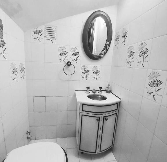 تختخواب در اتاق مشترک, Coya Hostel