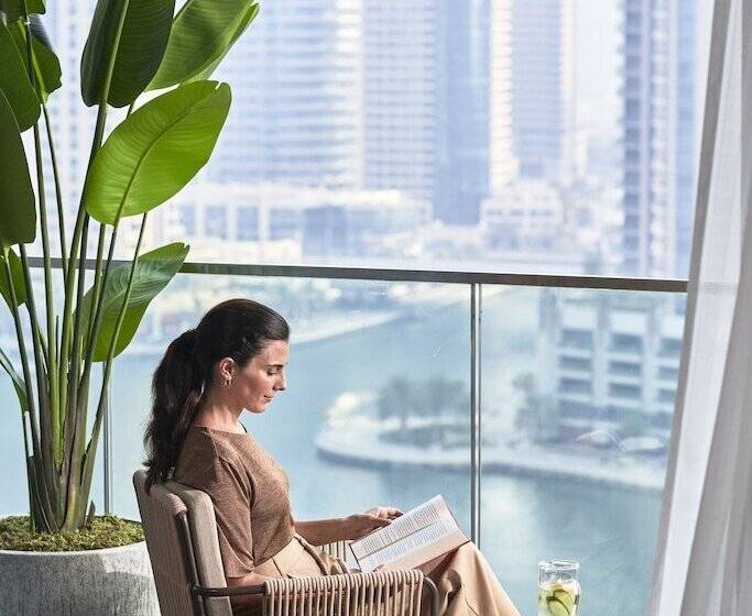 Люкс Премиум, Jumeirah Living Marina Gate Dubai