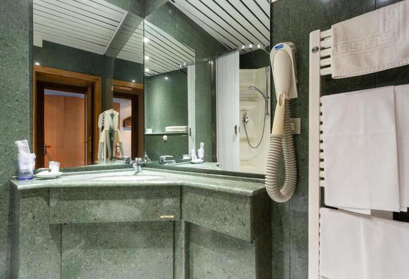 4인용 스탠다드 룸, Albergo Il Cacciatore