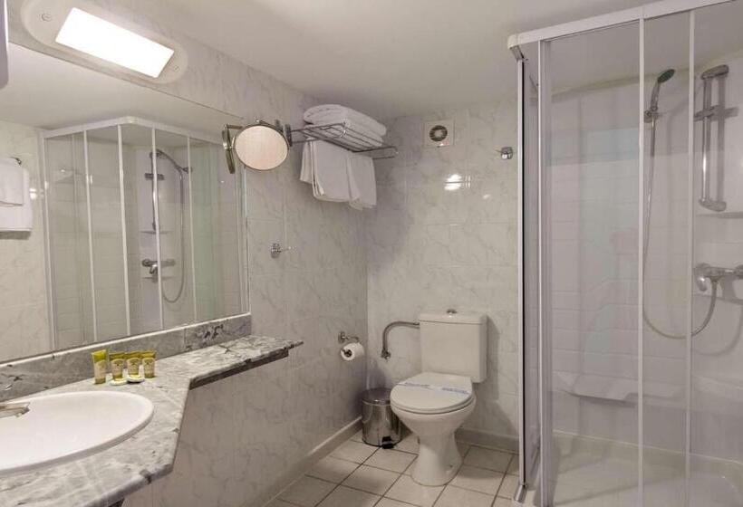 اتاق خانوادگی, Evia Riviera Resort