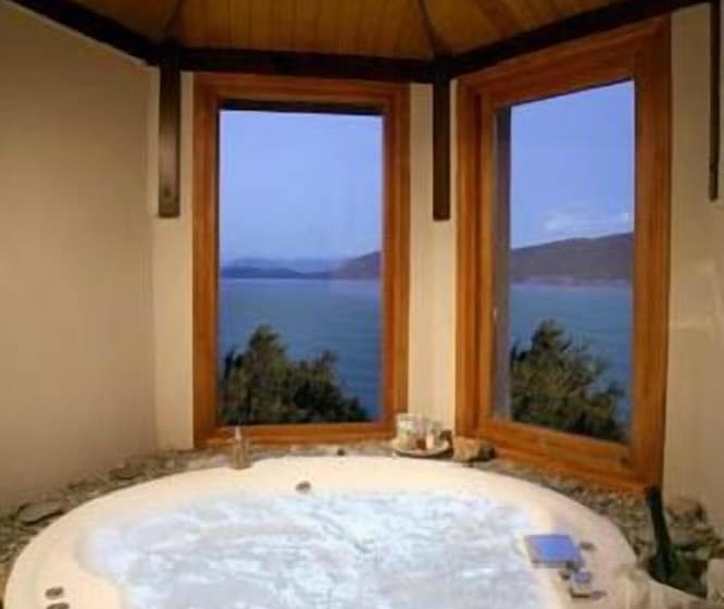 Suíte Deluxe, La Sirenuse Lake Resort