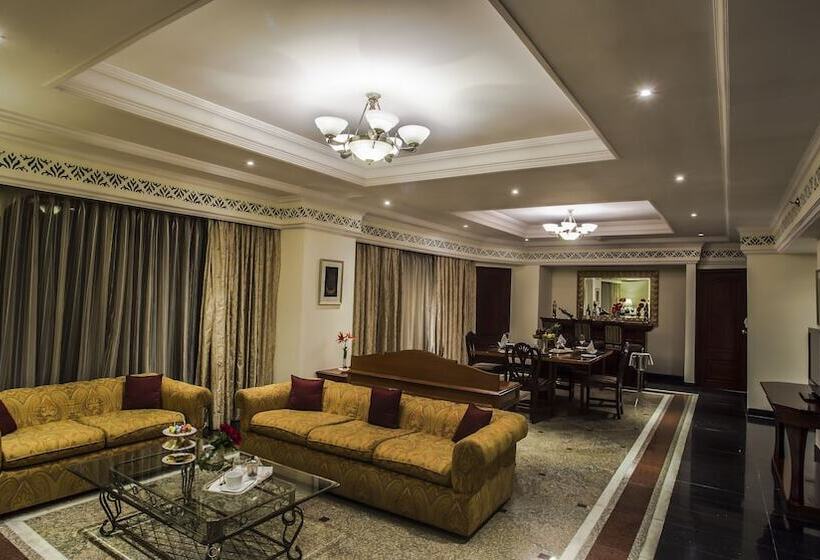 总统套房, Taj Deccan