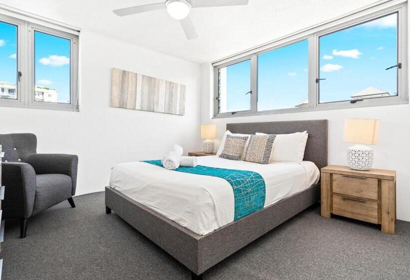 Апартаменты 3 Спальни Вид на Море, Northwind Beachfront Apartments