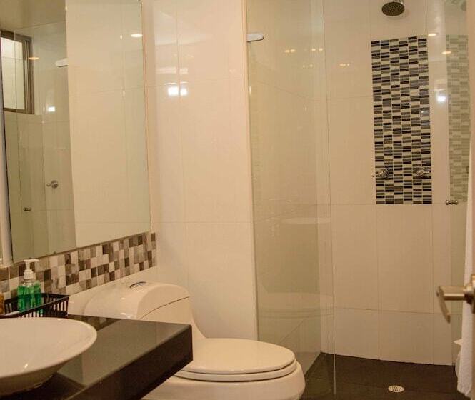 Номер Стандарт Трехместный, Confort 80 Zona Rosa