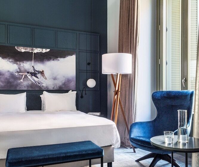 سوئیت جونیور با چشم‌انداز, Radisson Blu Hotel, Madrid Prado