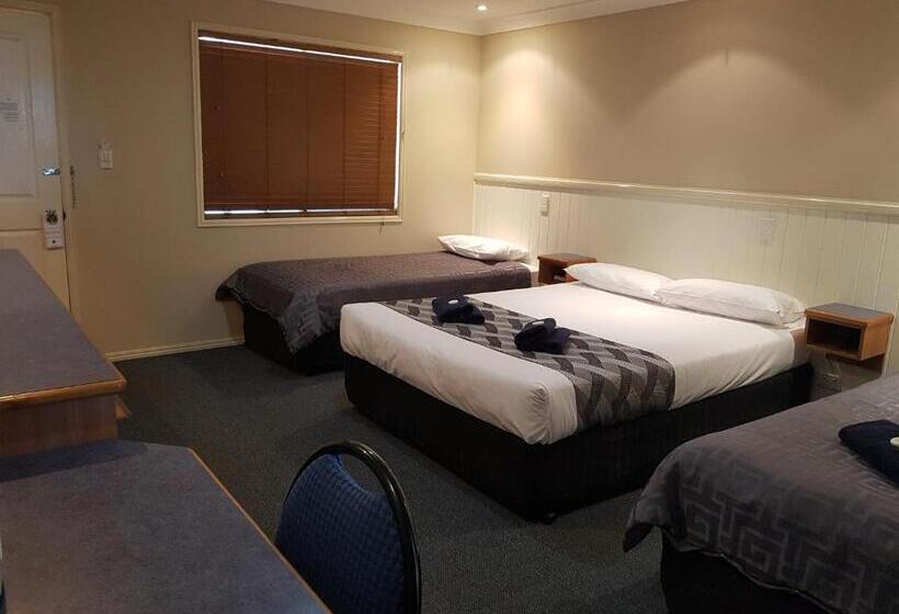 Четырехместный Номер Стандарт, Dirranbandi Motor Inn