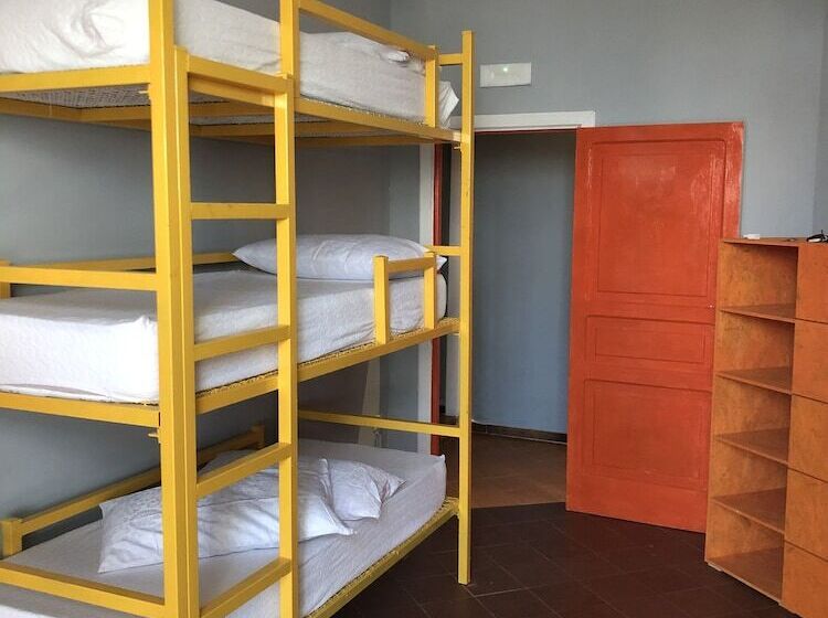 Кровать в Общей Комнате, H Hostel Friendly Accommodation