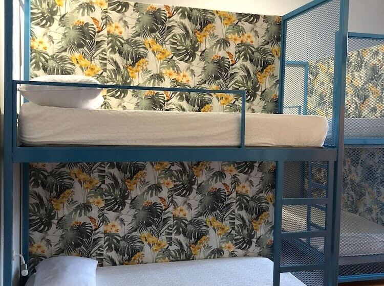 Кровать в Общей Комнате, H Hostel Friendly Accommodation