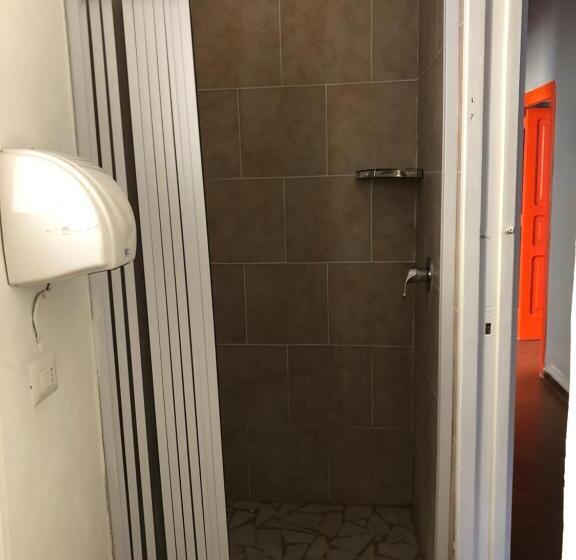 Кровать в Общей Комнате, H Hostel Friendly Accommodation