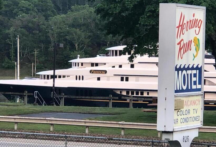 스위트, Herring Run Motel And Tiny Cabins