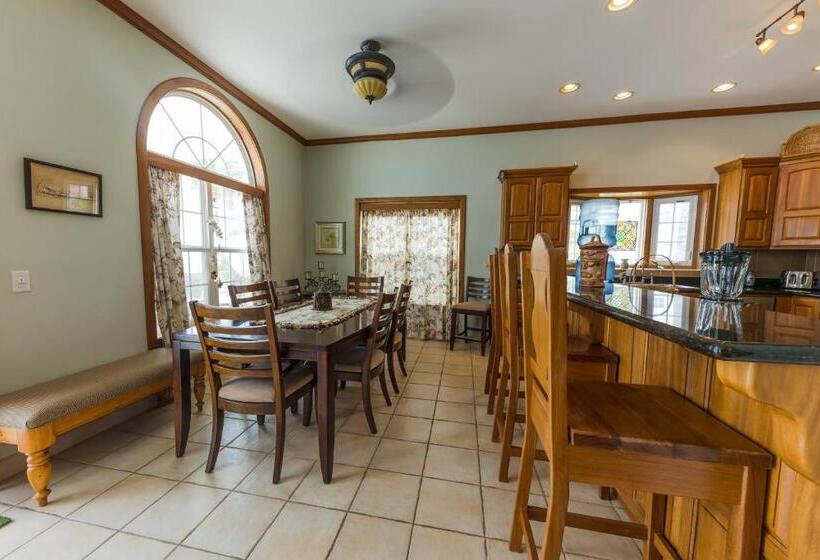 Вилла 3 Спальни, Tara Del Sol Resort