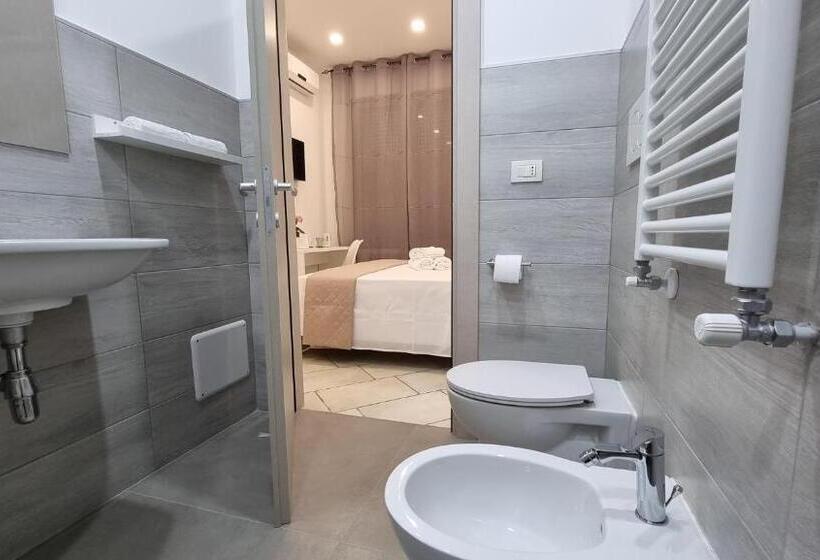 Quarto Estandar, Villa Vittoria