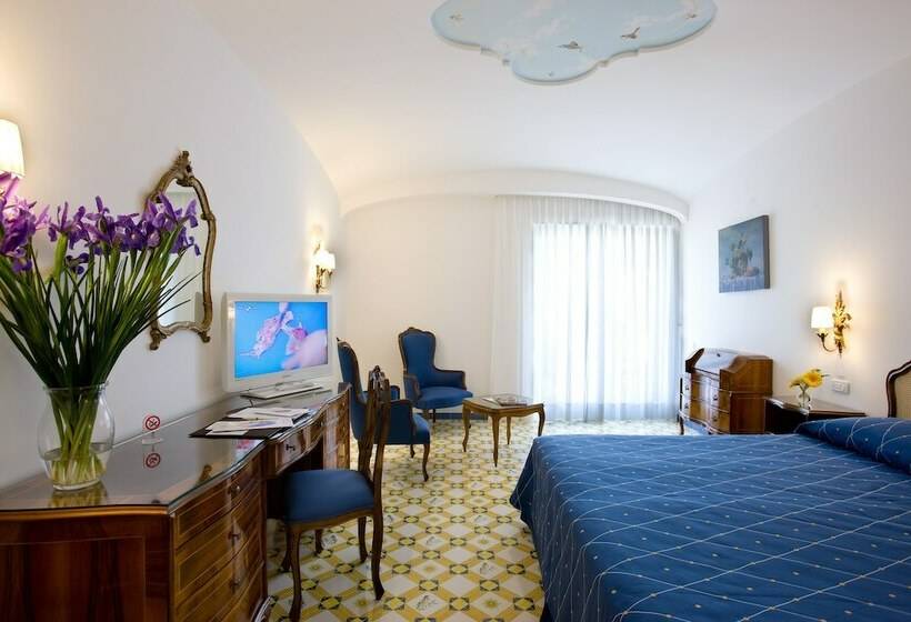 غرفة كلاسيكية ثلاثية, Grand Hotel La Favorita