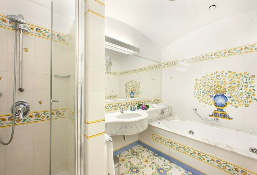 غرفة كلاسيكية ثلاثية, Grand Hotel La Favorita