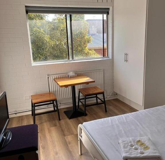 스탠다드 스튜디오 더블 침대, H & D Apartments
