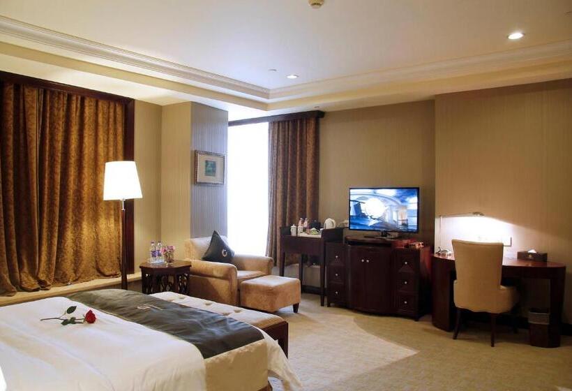 Номер Superior, The Royal Marina Plaza Hotel Guangzhou