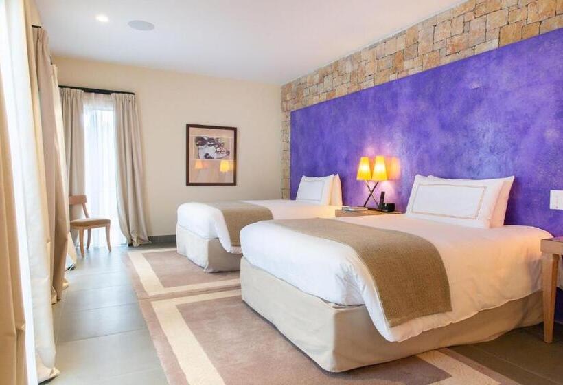 Вилла 3 Спальни с Бассейном, Terre Blanche Hotel Spa Golf Resort