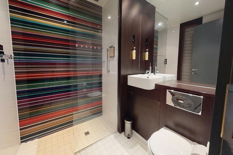 Номер Стандарт, Village Hotel London Watford
